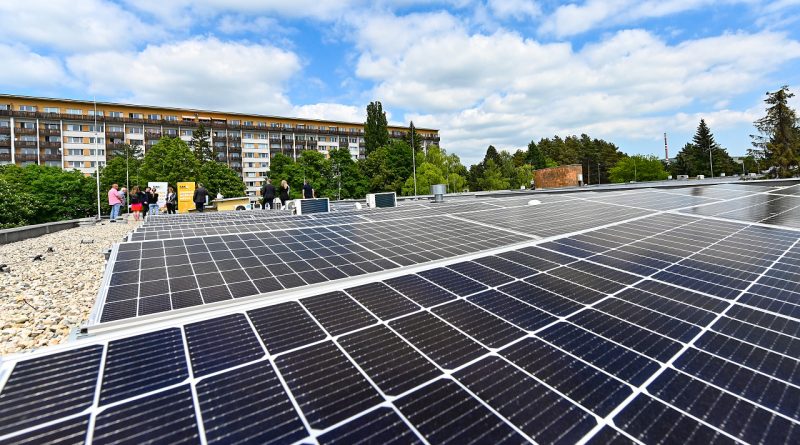 Brno instalovalo na střech osmi městských budov fotovoltaiku, ušetří 20 milionů korun